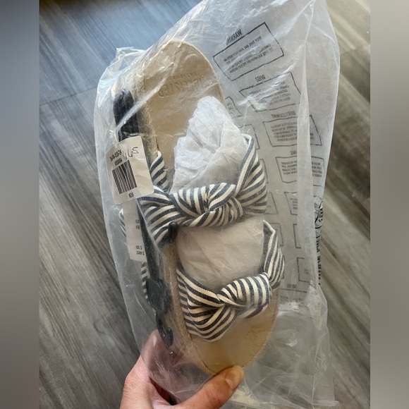 NWT Hollister Womens Slip On Slide Knot Sandals Striped Platform M medium - Picture 6 of 10